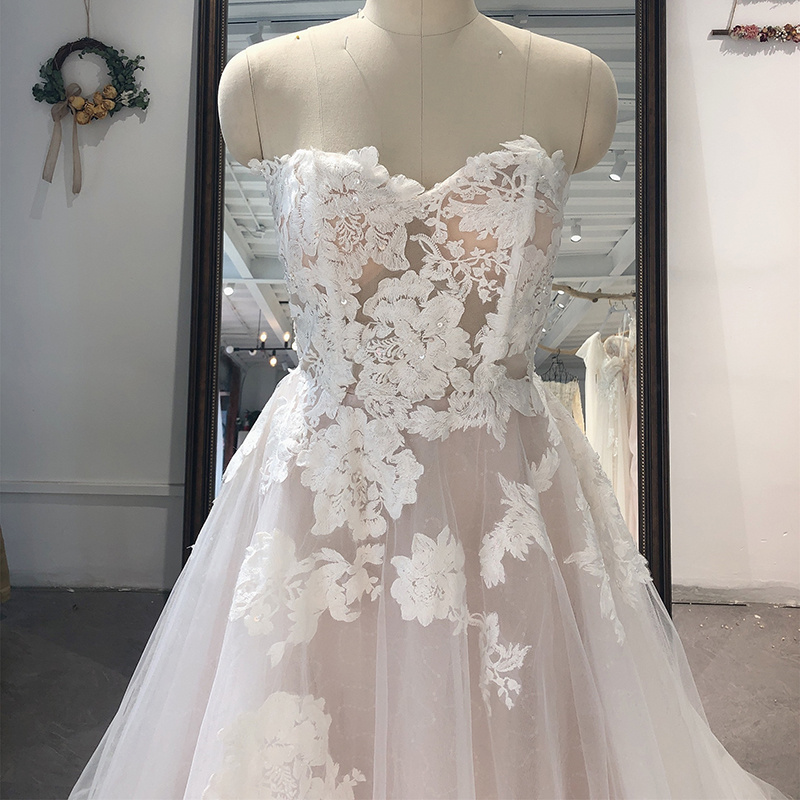 바닥 길이 스트랩리스 코트 트레인 A 라인 베스티도,  - Embroidery Organza 리뷰 및 가격