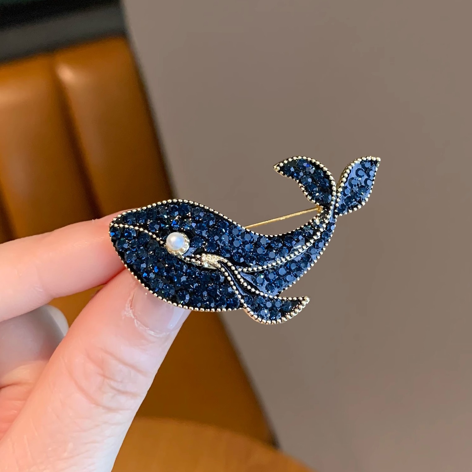 한국 패션 크리에이티브 블루 고래 브로치, 레트로 럭셔 - Embroidery Whale 리뷰 및 가격