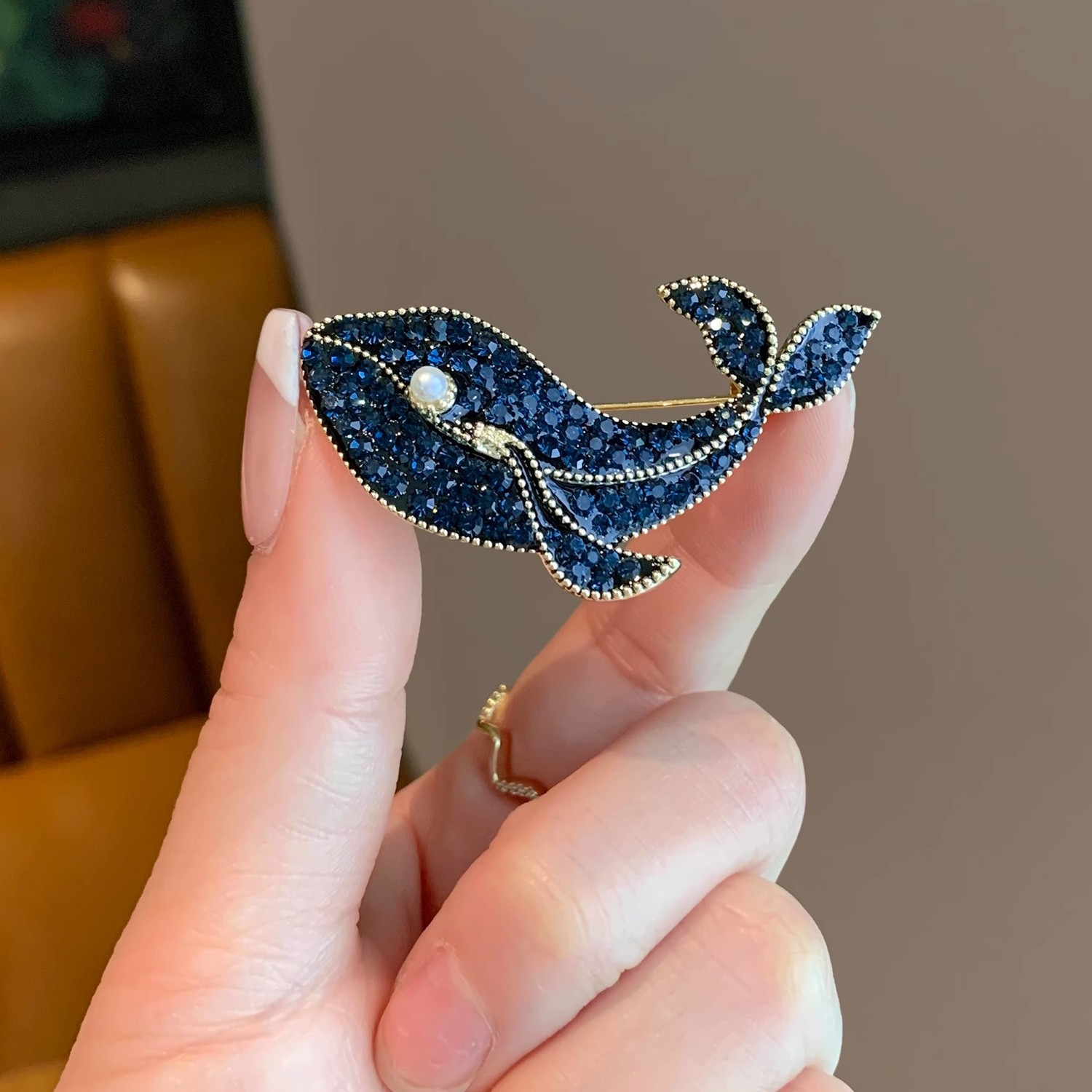 한국 패션 크리에이티브 블루 고래 브로치, 레트로 럭셔 - Embroidery Whale 리뷰 및 가격